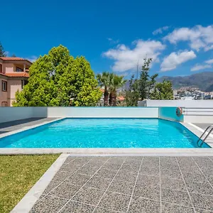 Miramar With Pool By Hr Madeira Apartment